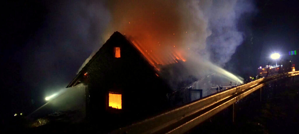 Gebäudebrand im Nettetal