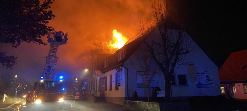 Dachstuhlbrand in Wallenhorster Gaststätte